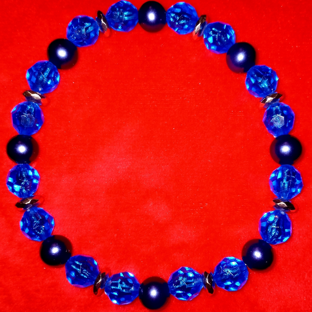 Elegant Blue Beaded Bracelet